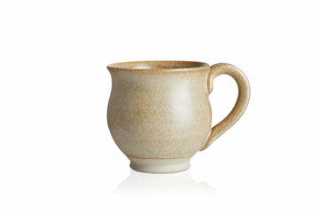 Hånddrejet kaffekop med hank - Natur - Vangs Keramik